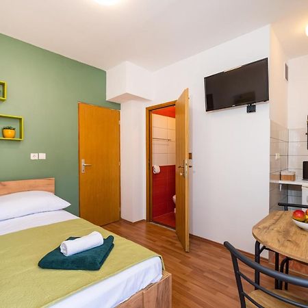 Studio And Rooms Zadar City Wall Buitenkant foto