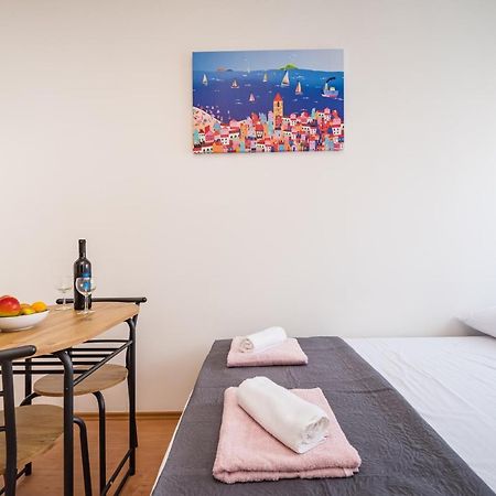 Studio And Rooms Zadar City Wall Buitenkant foto