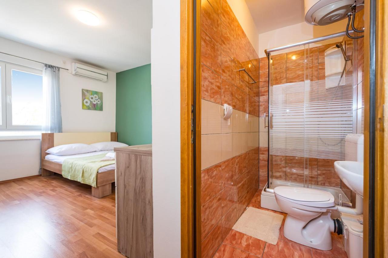 Studio And Rooms Zadar City Wall Buitenkant foto