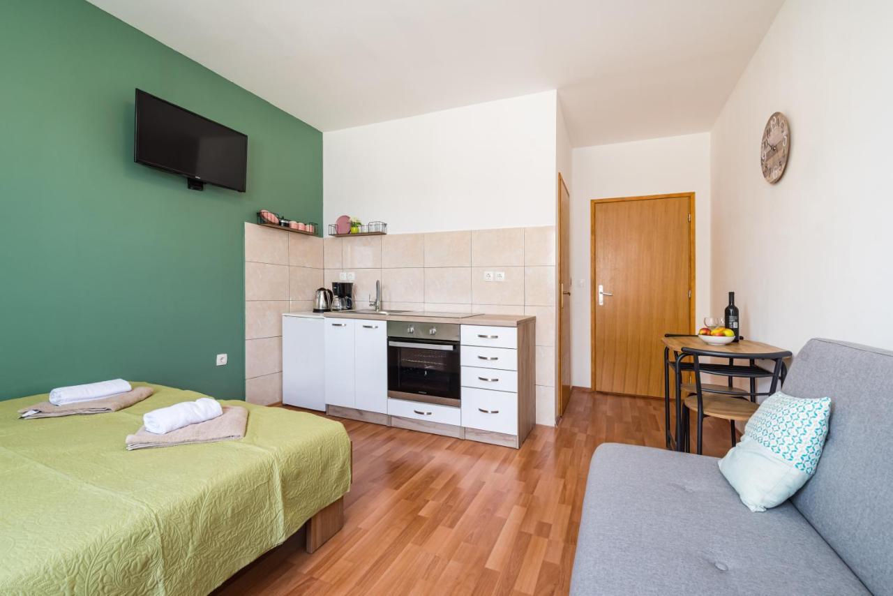 Studio And Rooms Zadar City Wall Buitenkant foto