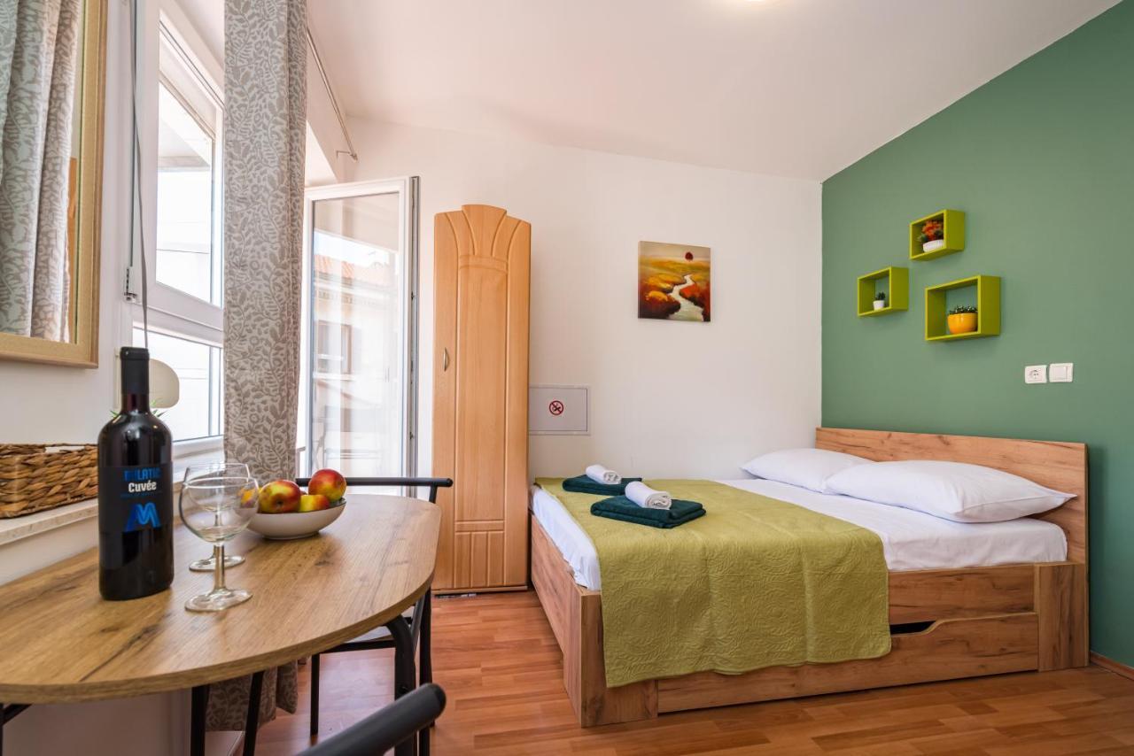Studio And Rooms Zadar City Wall Buitenkant foto